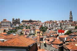Empresários reúnem-se no Porto para definir medidas de combate à crise no setor