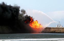 Incêndio no porto de Leixões provoca um morto