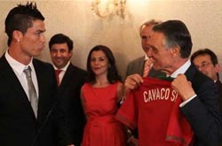 Cavaco Silva deixa votos de apoio à seleção nacional