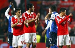 FC Porto deixa fugir dupla vantagem na Luz