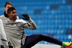 FC Porto: Alex Sandro treinou de forma condicionada