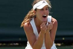 Tenista portuguesa Michelle Brito bate Sharapova em Wimbledon