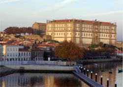Autarquia de Vila do Conde abre concurso para recuperar fachadas de mosteiro