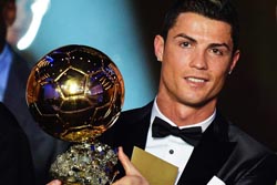 Cristiano Ronaldo supera Messi e Ribéry e vence segunda Bola de Ouro da sua carreira