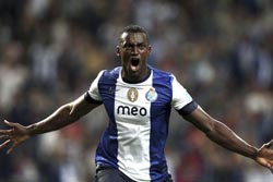 Jackson Martínez assegura que vai permanecer no FC Porto