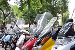 Porto: autarquia cria estacionamento para motociclos nos parques municipais