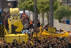 Orgulho académico contagiou milhares no Cortejo da Queima do Porto