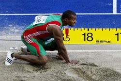 Europeus de Atletismo: Nelson Évora apurado para a final
