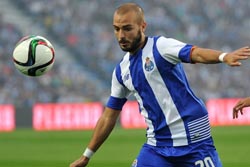 FC Porto: fadiga muscular afasta André André do jogo com Chelsea