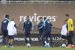 FC Porto prepara jogo com o Angrense ainda sem internacionais