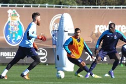 FC Porto: treino condicionado para Suk, Bueno e Evandro