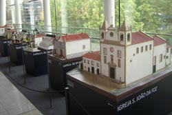 Miniaturas de monumentos do Porto em exposição no Forte de São João Baptista