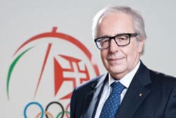 Presidente do Comité Olímpico distinguido com Honoris Causa da U. Porto