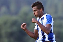 Galeno assina pelo FC Porto até 2022