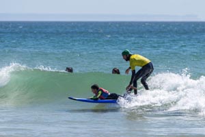 Wave Series promove surf adaptado
