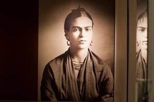Fotografias da artista mexicana Frida Kahlo chegam ao Porto