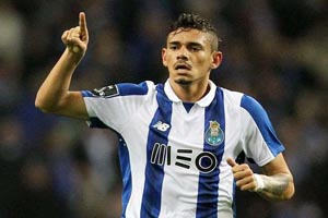 FC Porto: Lesão afasta Soares dos relvados