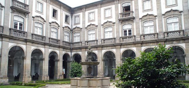 Biblioteca Pública Municipal do Porto vai ser reabilitada por Souto Moura