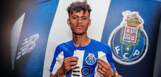 FC Porto: Gonçalo Borges renova até 2023