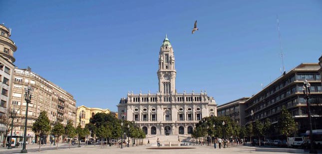 Câmara do Porto reforça valor das verbas para as freguesias
