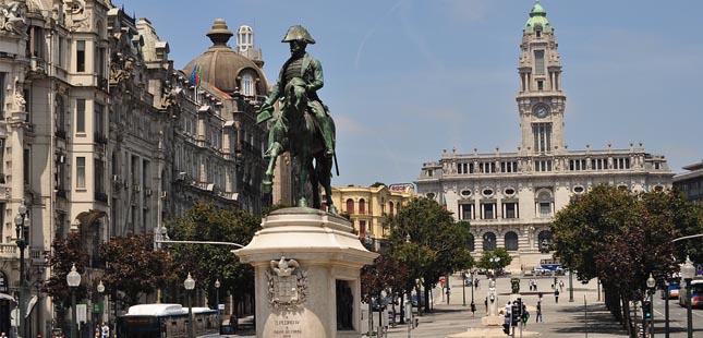 Câmara do Porto quer prolongar apoios à atividade económica, empresarial e comercial até final de 2021