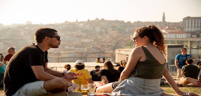 Beer Sunset junta cerveja, comida, música e a melhor paisagem urbana do mundo