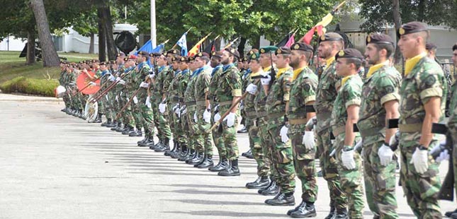 Desfile militar condiciona trânsito na zona da Lapa