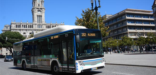 STCP reduz oferta de autocarros nos dias úteis