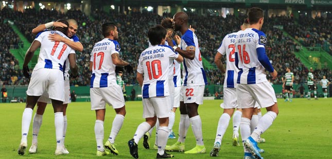 FC Porto vence Sporting por 2-1