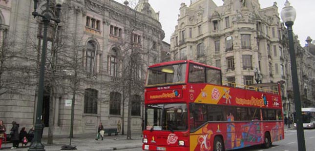 Autocarros turísticos do Porto vão fazer transporte público