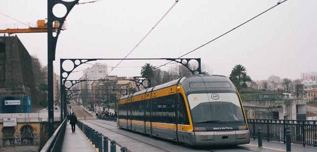 Utilizadores da Metro do Porto satisfeitos com o serviço