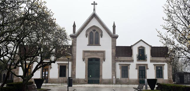 Concluídas obras nas capelas dos cemitérios de Agramonte e Prado do Repouso