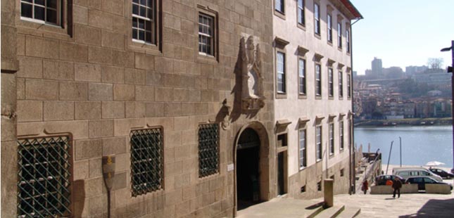 Arquivo Histórico Municipal do Porto encerra salas de leitura