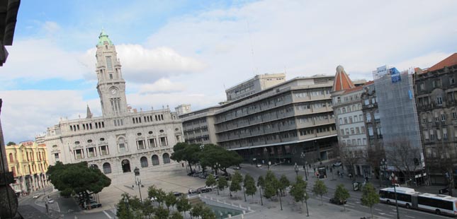 Câmara do Porto propõe transportes públicos gratuitos para jovens até 2025