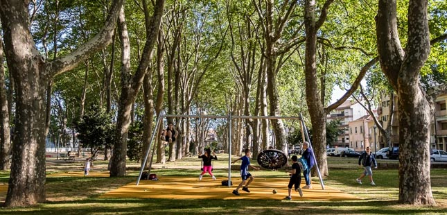 Porto inaugura novos parques infantis
