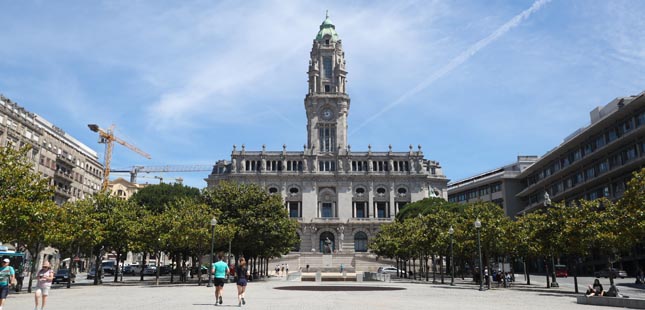 Câmara do Porto cede apoio de 100 mil euros aos clubes da cidade