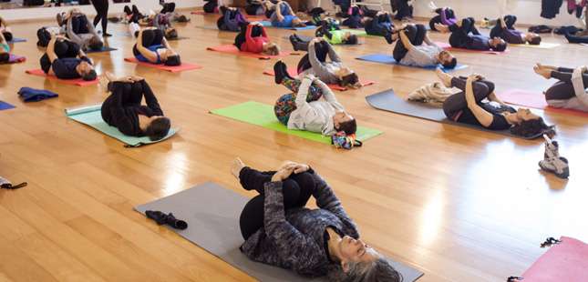 Aulas gratuitas de ioga, tai chi e pilates têm novo local