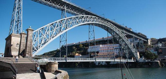 Obras de requalificação da Ponte Luiz I feitas com produtos CIN