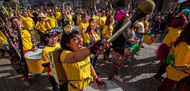 Batucada Radical sai às ruas do Porto no Carnaval