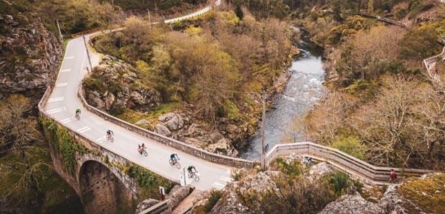 Prova de cicloturismo percorre paisagens do Douro e Paiva