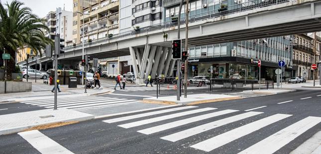 Concluída a nova travessia pedonal entre as ruas de Camões e Gonçalo Cristóvão
