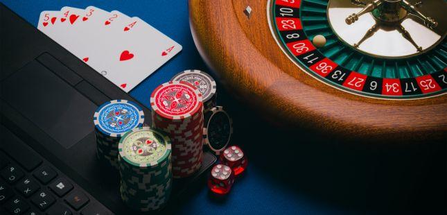 Como é que os casinos online garantem a aleatoriedade dos resultados?