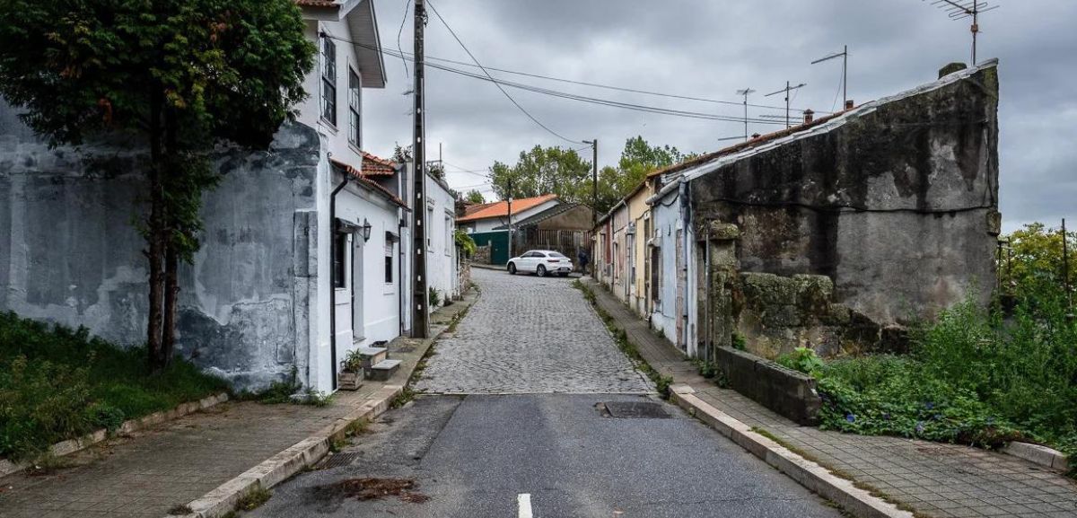 Rua da Arrábida vai ter pavimento renovado
