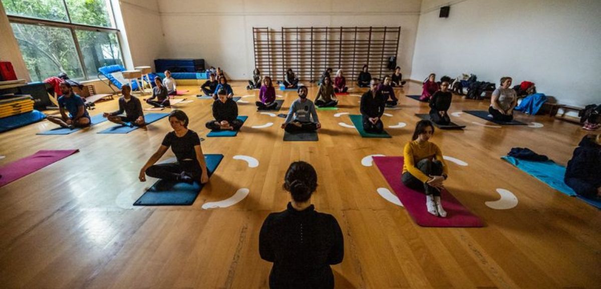 Todos os sábados há aulas gratuitas de ioga, pilates e tai chi, no Porto