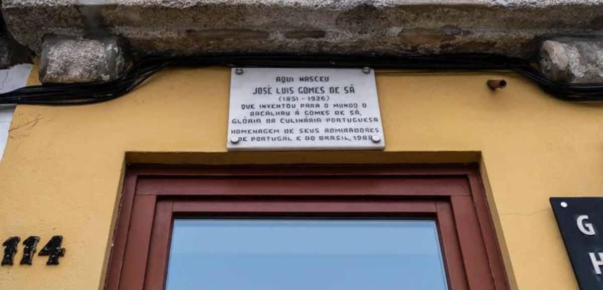 Sabia que… O Bacalhau à Gomes de Sá nasceu no Porto? E nós damos-lhe a receita original