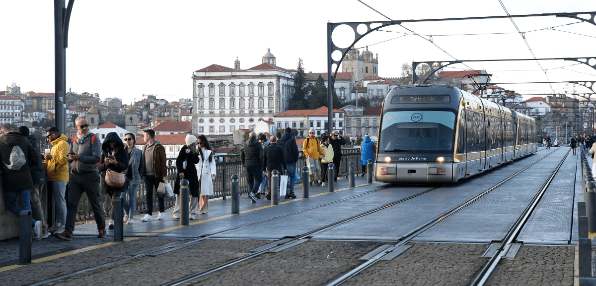 Metro do Porto: Linha Amarela (D) condicionada até domingo
