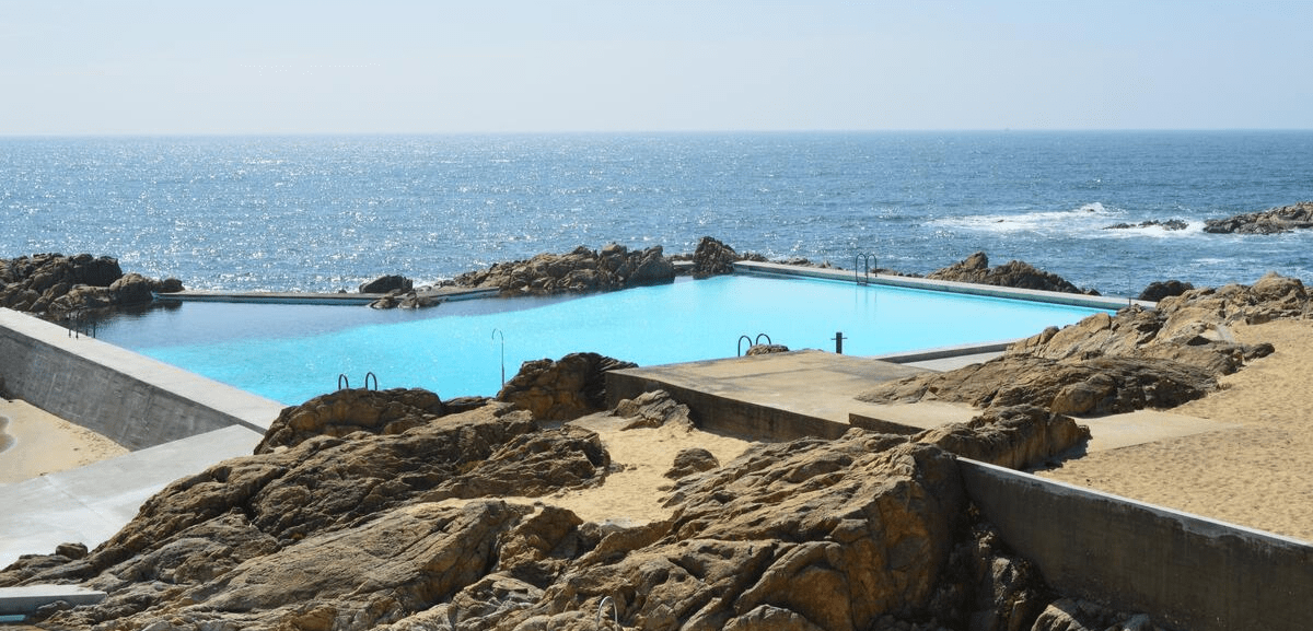 As piscinas de Siza Vieira iniciam a época balnear no Porto